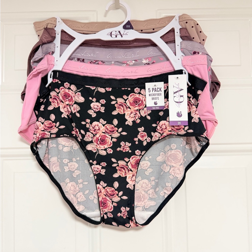 Gloria Vanderbilt - Floral and Solid Bottoms - 5 Pack